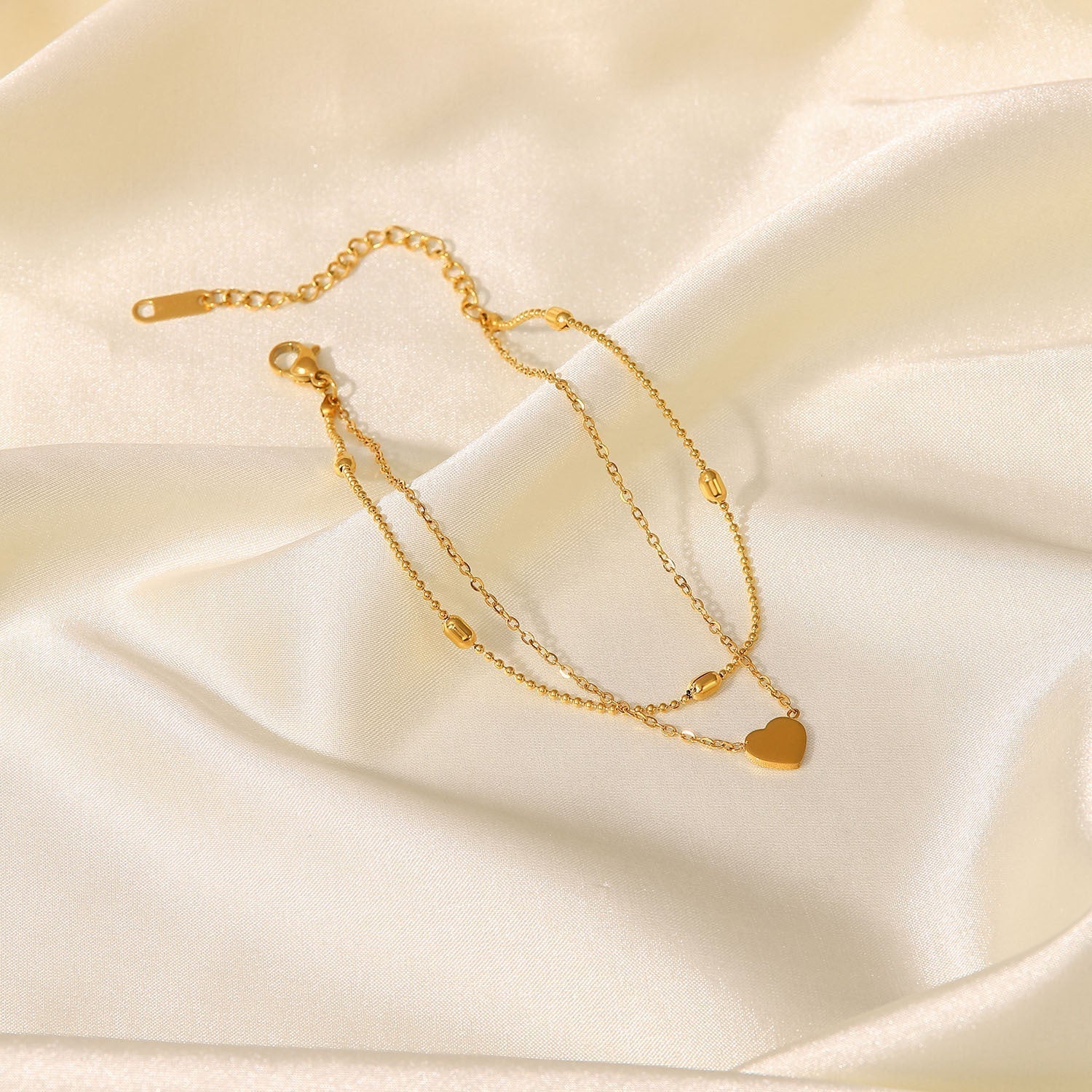 Hazel - Gold Herz Anklet — bringing Modern charm to your space. | Zilocom Offizielle Kollektion