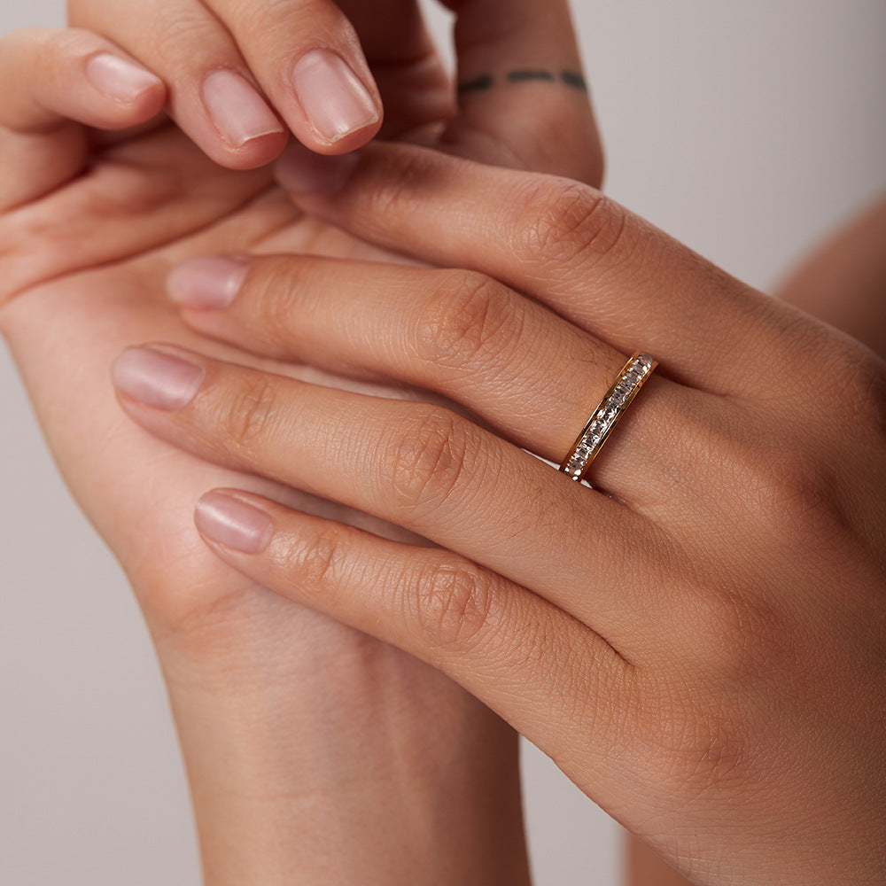 Alleria - Gold Diamond Ring — bringing Modern charm to your space. | Zilocom Offizielle Kollektion