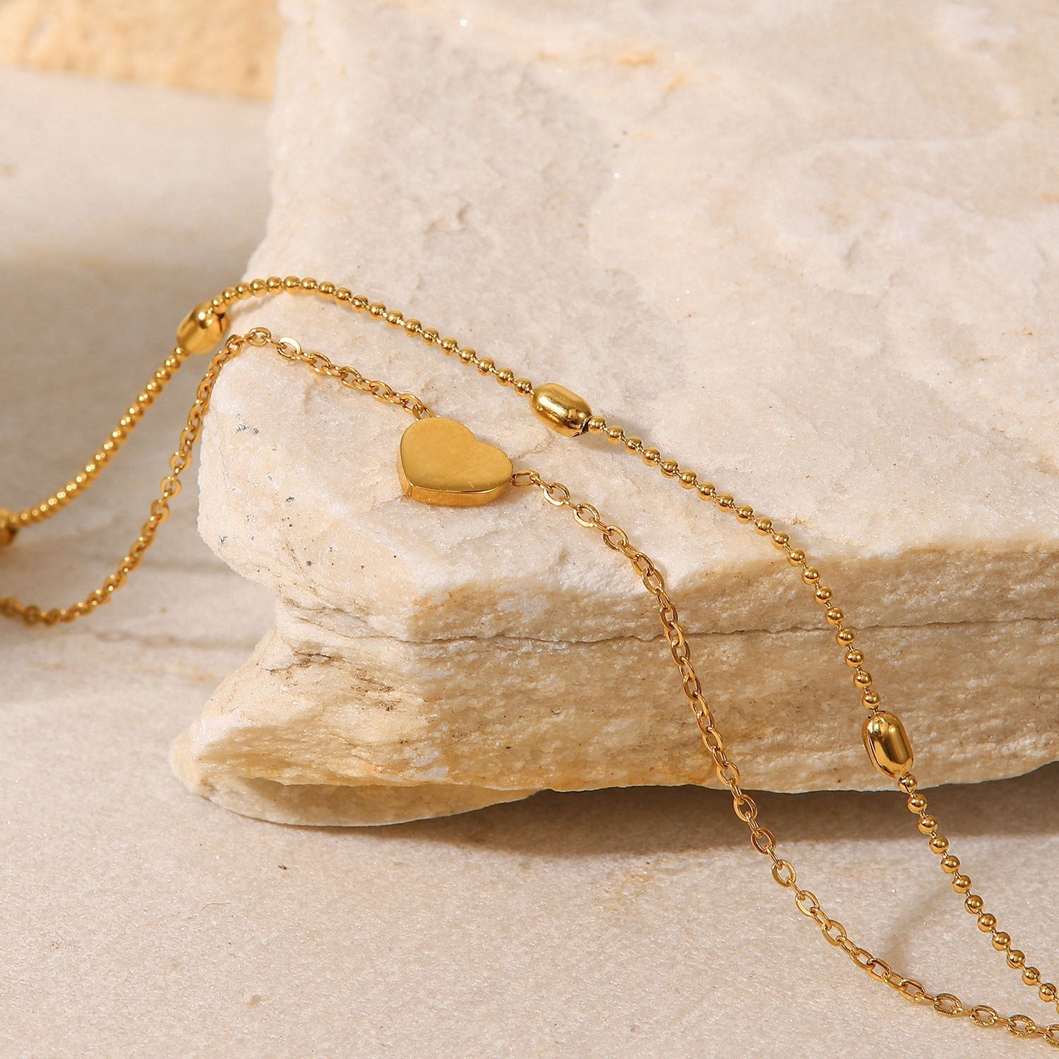 Hazel - Gold Herz Anklet — bringing Modern charm to your space. | Zilocom Offizielle Kollektion