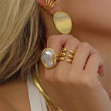 Cecilia - Gold Pearl Ring — perfect für those who value comfort and Design. | Zilocom Offizielle Kollektion